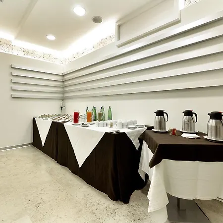 全时瑞雷斯及运动酒店 酒店 4*
